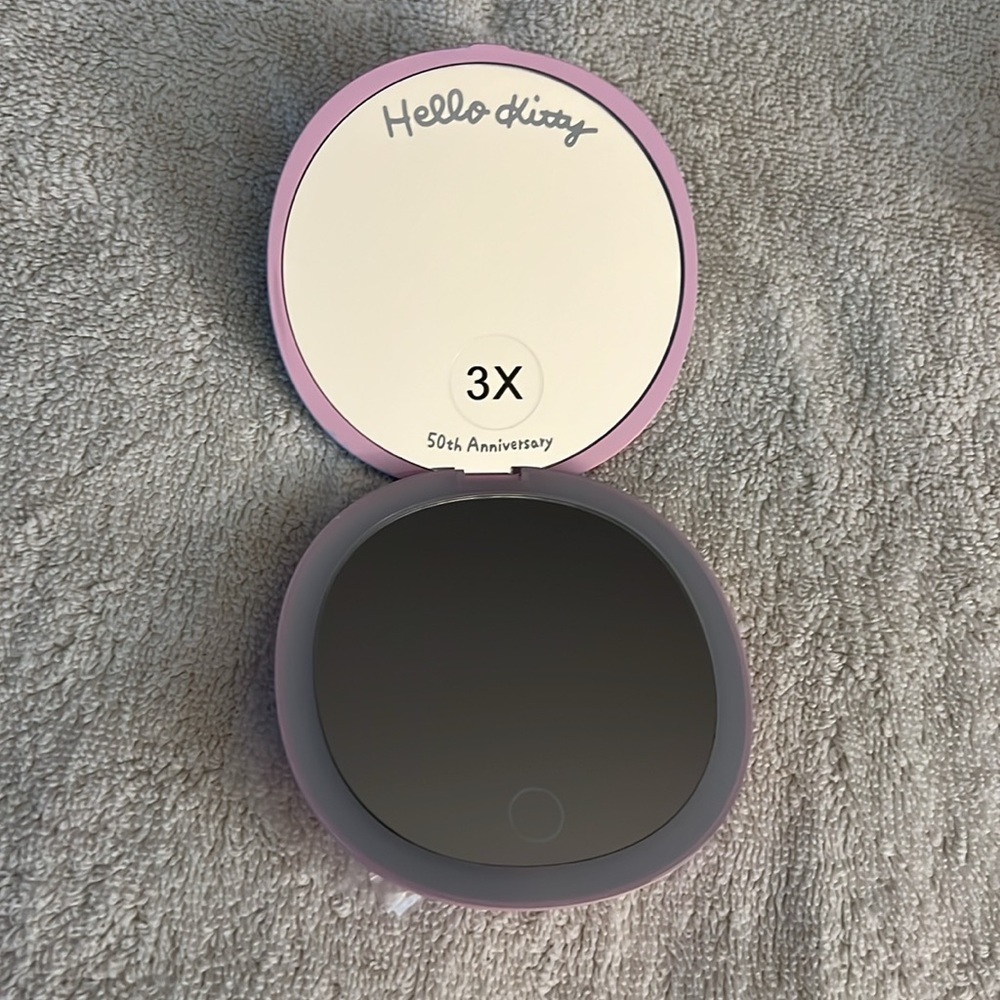 Impressions Hello Kitty Pink LED Mirror - Picture 6 of 7